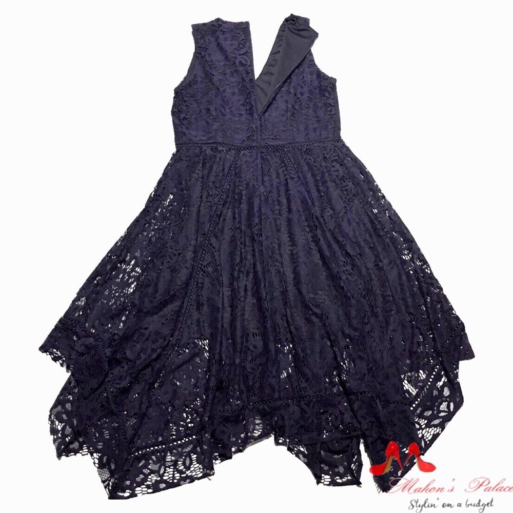 Nieman Marcus Navy Blue Sleeveless Lace Dress - Picture 3 of 4
